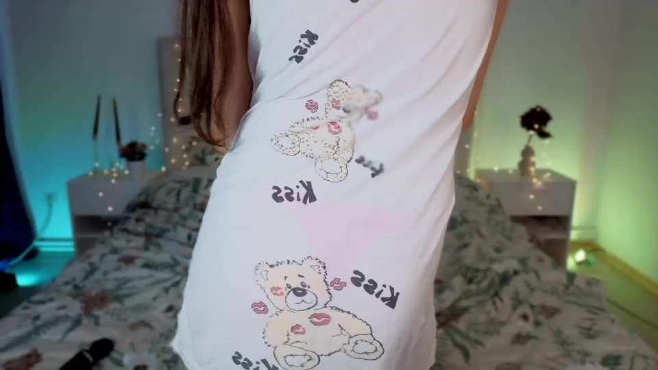little_cuti1e Webcam Chat August 12, 2026