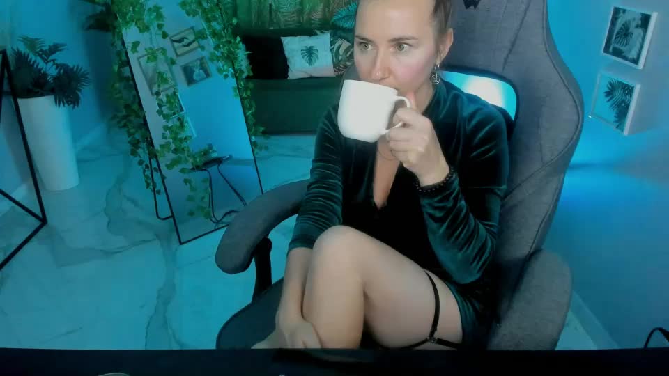 golden_dragones Webcam Chat August 12, 2026