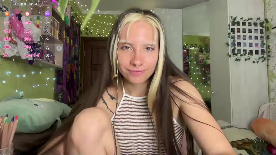 elizabethh_brown Webcam Chat August 12, 2026