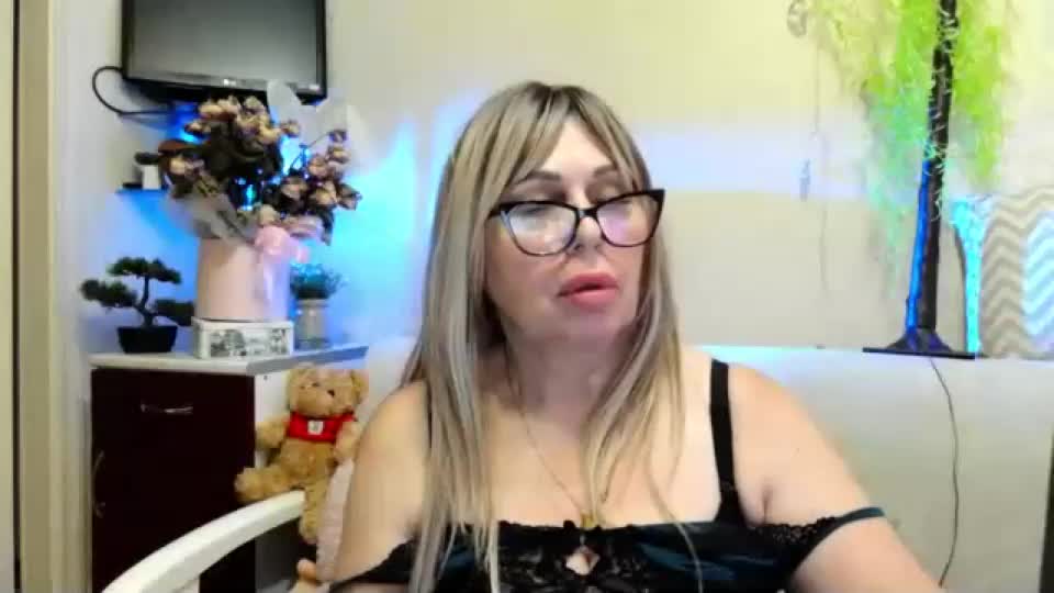 susiexnoreen Webcam Chat August 12, 2026