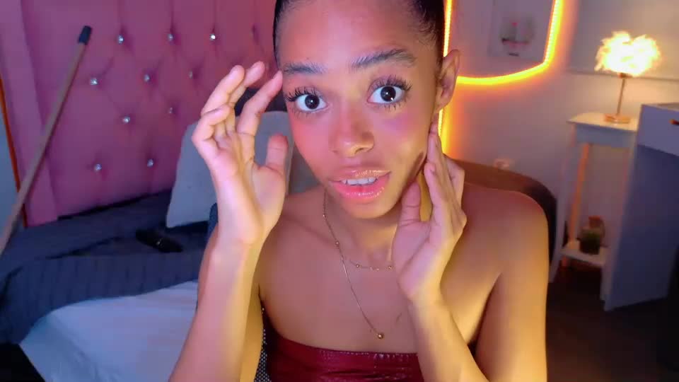 peneelopeecute Webcam Chat August 12, 2026