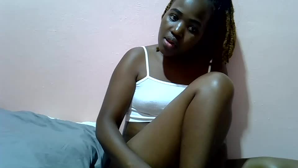 gina_sassy Webcam Chat August 12, 2026