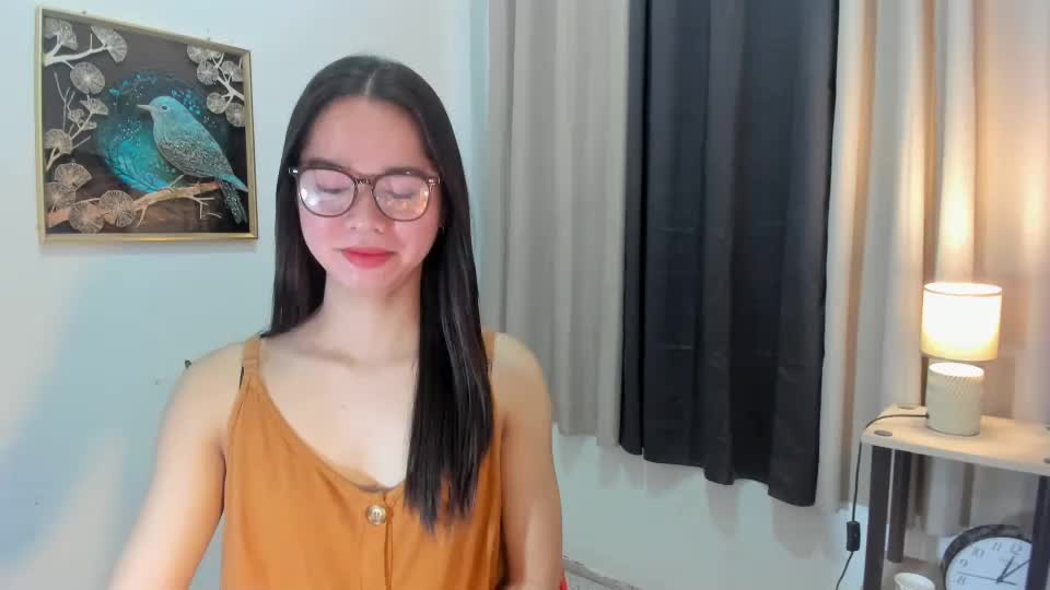 yourtinybunny Webcam Chat August 12, 2026