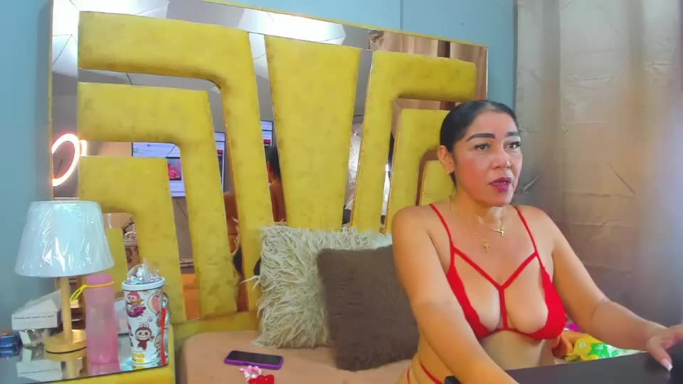 vikitomson Webcam Chat August 12, 2026