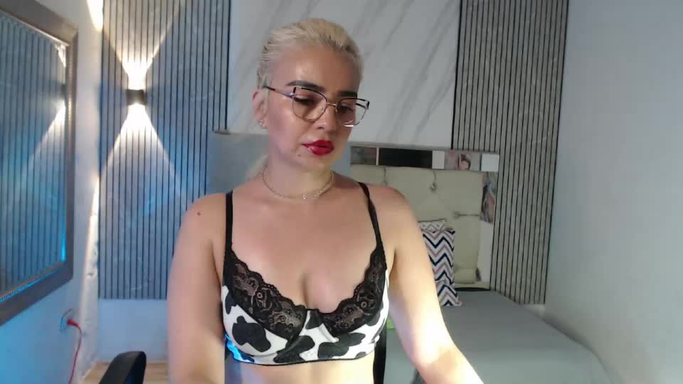 julieta__fox_ Webcam Chat August 12, 2026