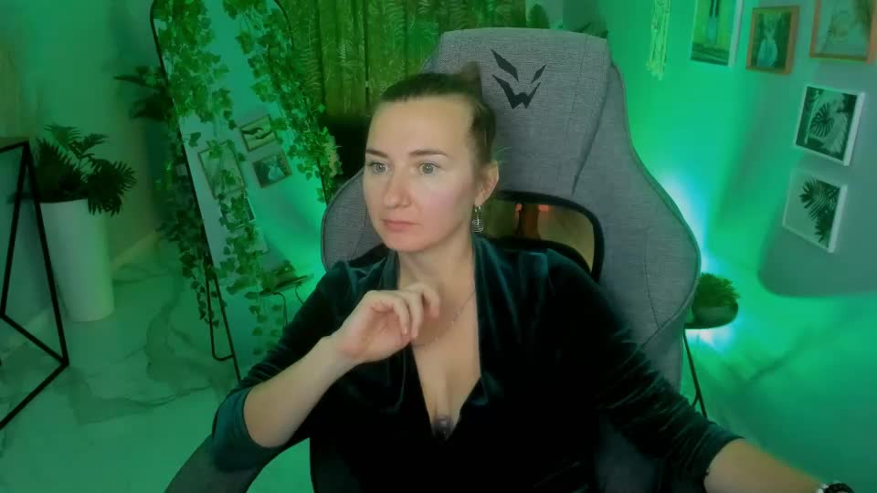 golden_dragones Webcam Chat August 12, 2026