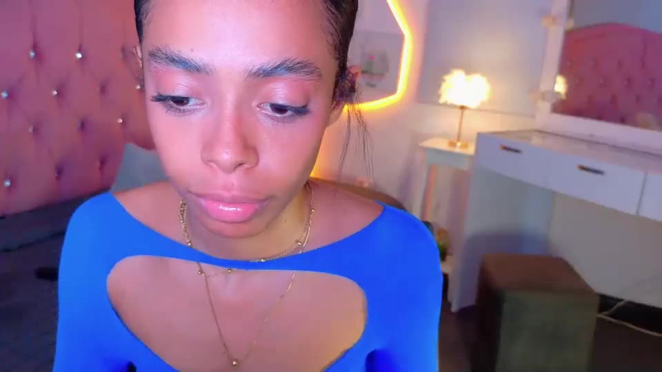 peneelopeecute Webcam Chat August 12, 2026
