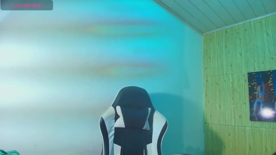 honeyluxe_ Webcam Chat August 12, 2026