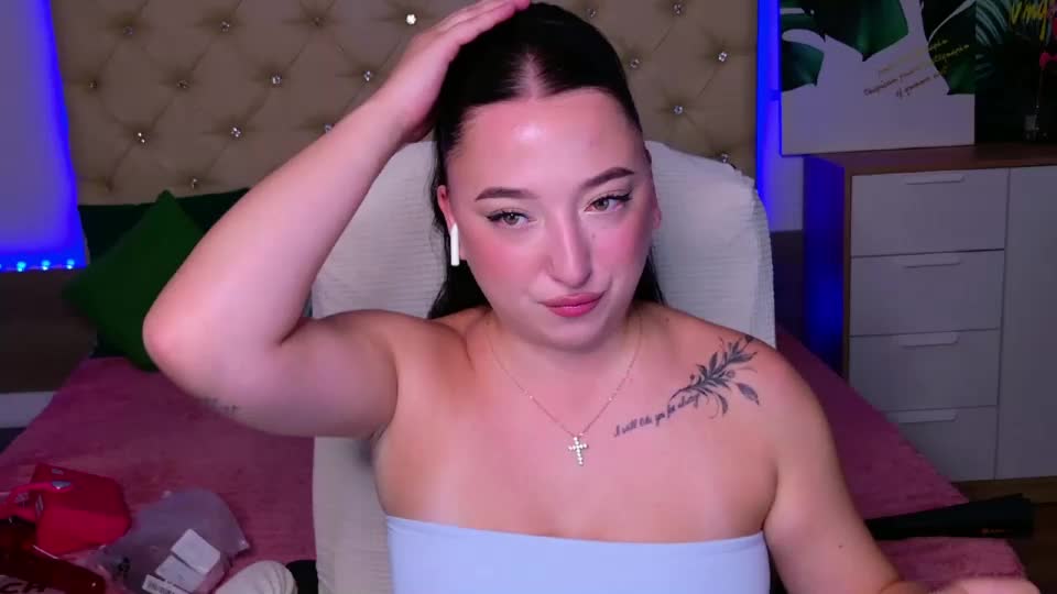 ava_maax Webcam Chat August 13, 2026