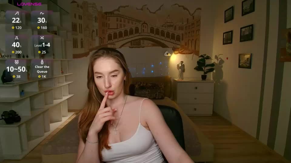 alicafoxis Webcam Chat August 13, 2026