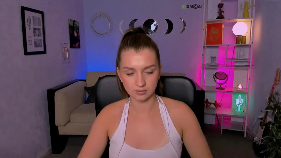 bloom_night Webcam Chat August 14, 2026
