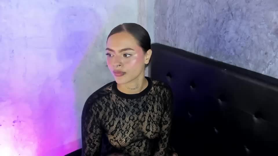 caroline_clark420 Webcam Chat August 14, 2026