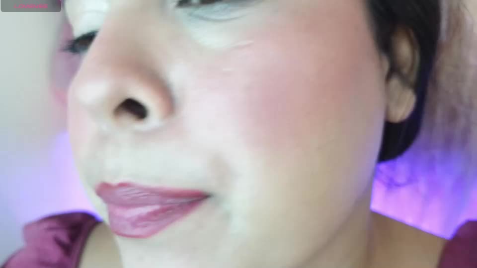 bella_saint33 Webcam Chat August 14, 2026