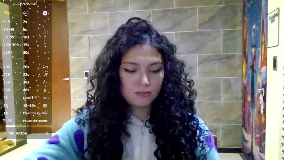 diamond_curls05 Webcam Chat August 14, 2026