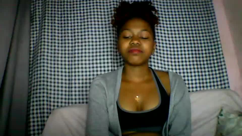 lara_belle Webcam Chat August 14, 2026