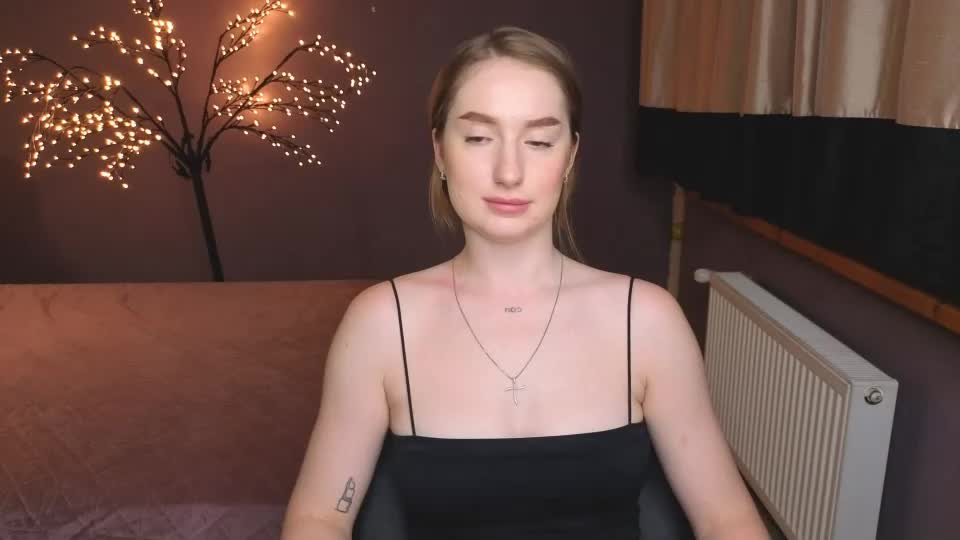 alicafoxis Webcam Chat August 14, 2026