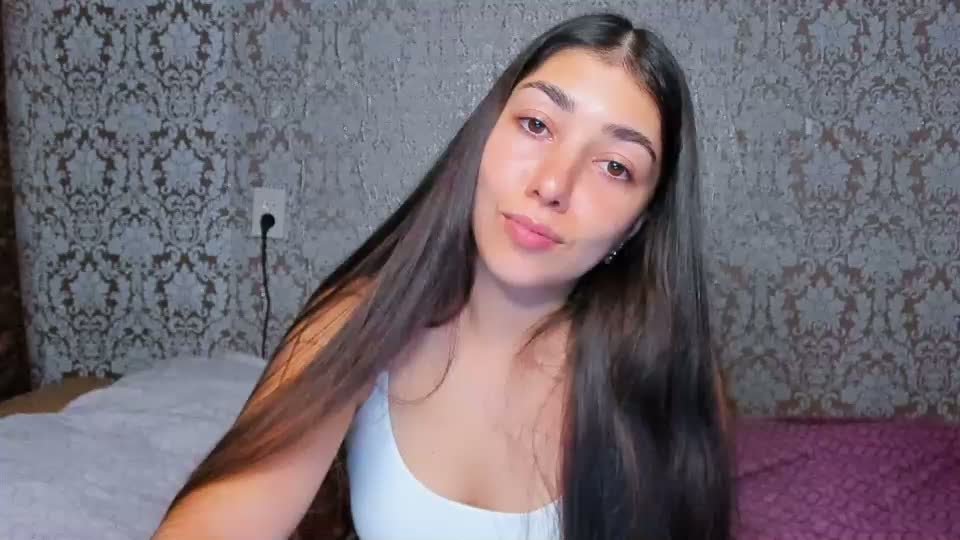adrianakuiper Webcam Chat August 14, 2026
