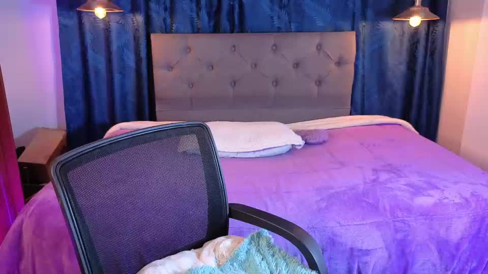 evelynn_fox_ Webcam Chat August 14, 2026