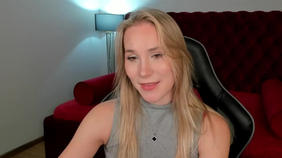 elaravoltage Webcam Chat August 14, 2026