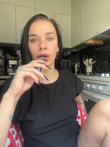 Queen_of_pain Webcam Chat August 14, 2026