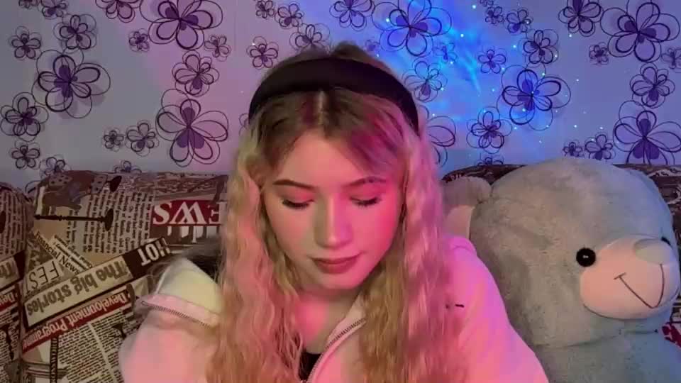 leonidalabrador Webcam Chat August 14, 2026