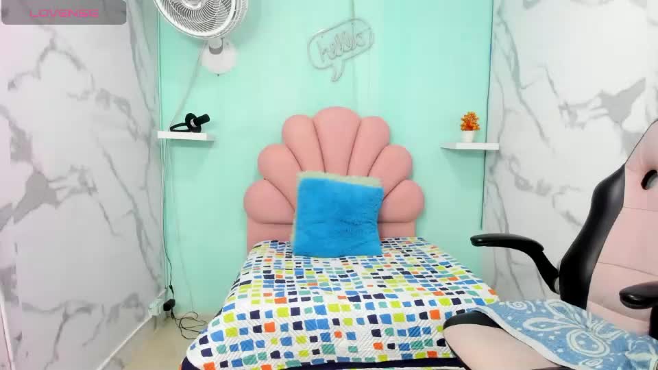 sandra_petite19 Webcam Chat August 14, 2026