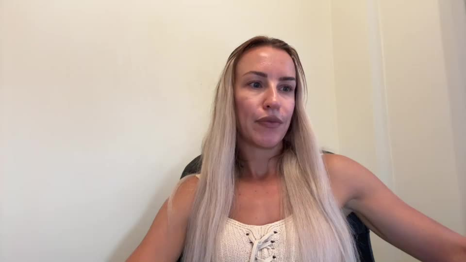 nyxelia_ Webcam Chat August 14, 2026