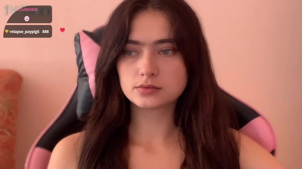mmm_m_meow Webcam Chat August 14, 2026