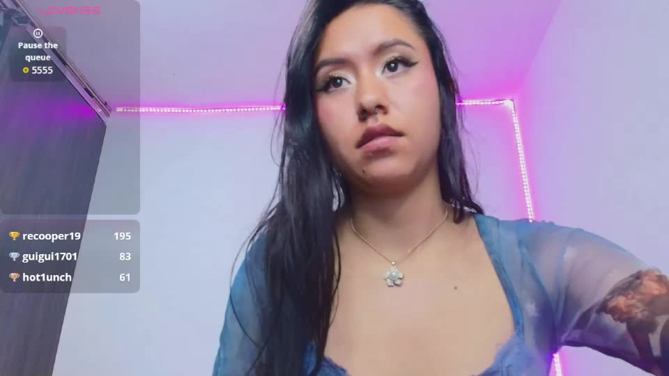 chloe_desire11 Webcam Chat August 15, 2026