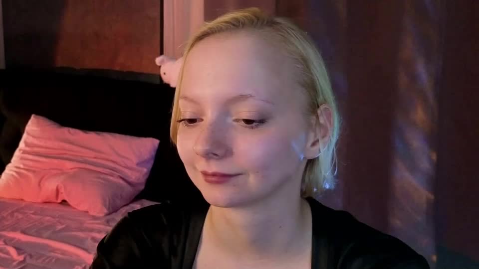 sweet_lynx Webcam Chat August 15, 2026