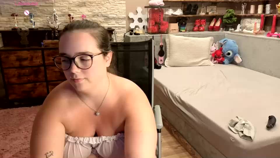 kimberlycaprice Webcam Chat August 15, 2026