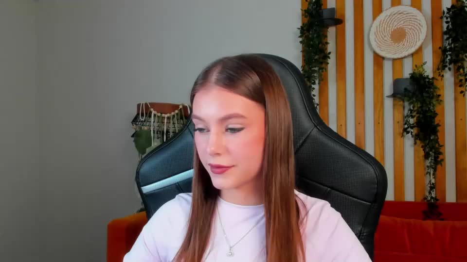 ericafoxes Webcam Chat August 15, 2026