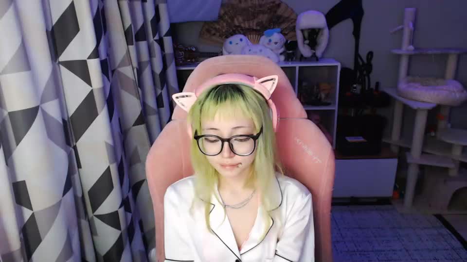 danyelleeyermann Webcam Chat August 15, 2026