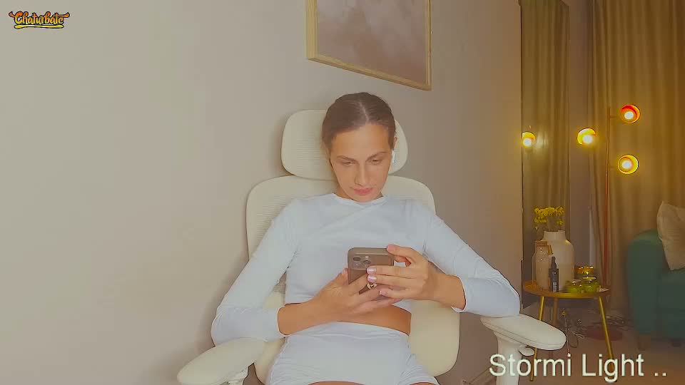 stormi_light Webcam Chat August 15, 2026