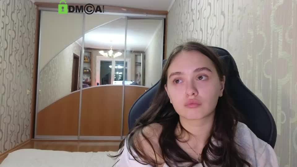 evi_woow Webcam Chat August 15, 2026