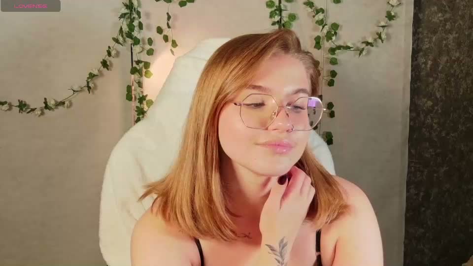 sophiemure Webcam Chat August 15, 2026
