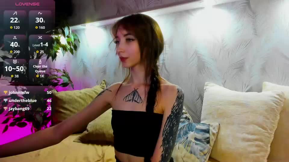 ellen_hops Webcam Chat August 15, 2026