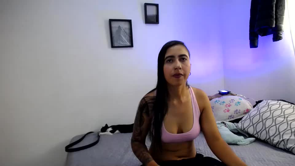aria_jhonsson777 Webcam Chat August 15, 2026