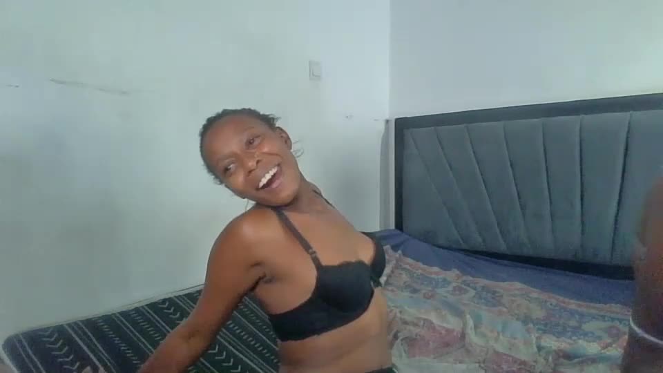 godess_lunah Webcam Chat August 15, 2026
