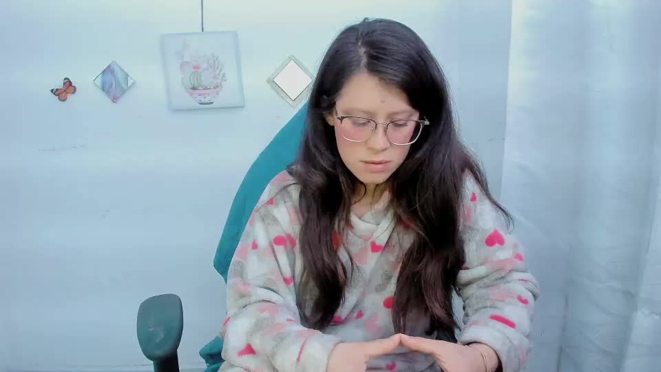 zooeybelair Webcam Chat August 15, 2026