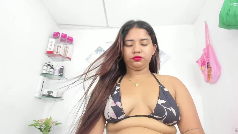 sweet_litle Webcam Chat August 15, 2026