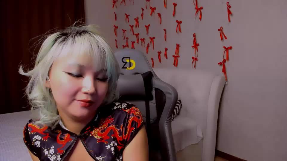 milla_waves Webcam Chat August 15, 2026