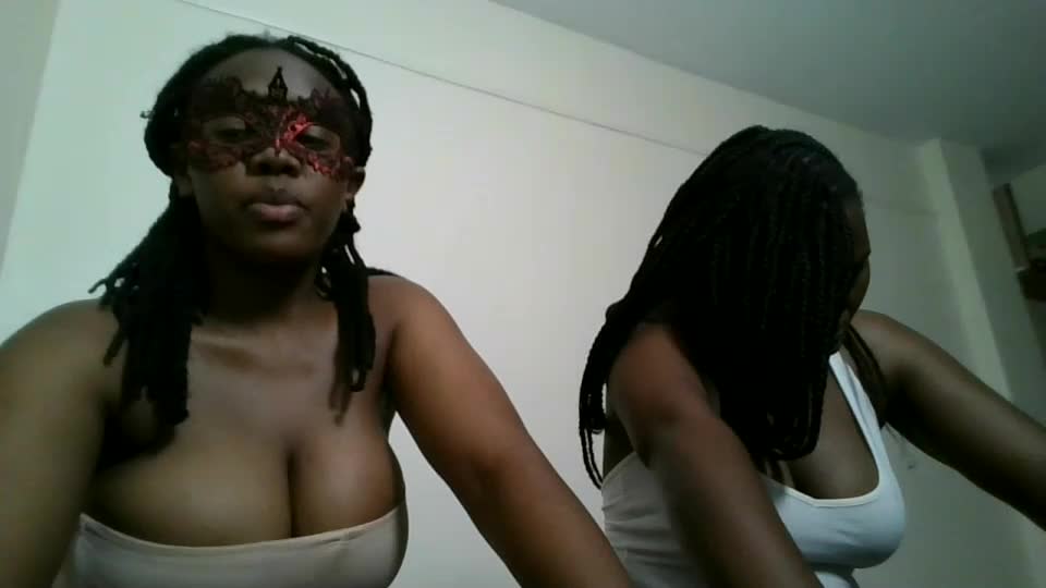 queen_kikih Webcam Chat August 15, 2026