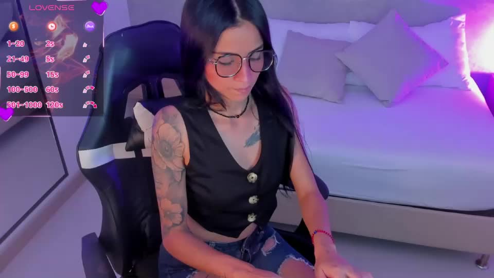 marylin_gold Webcam Chat August 15, 2026