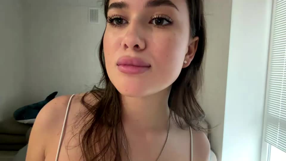 peachyvibee Webcam Chat August 15, 2026