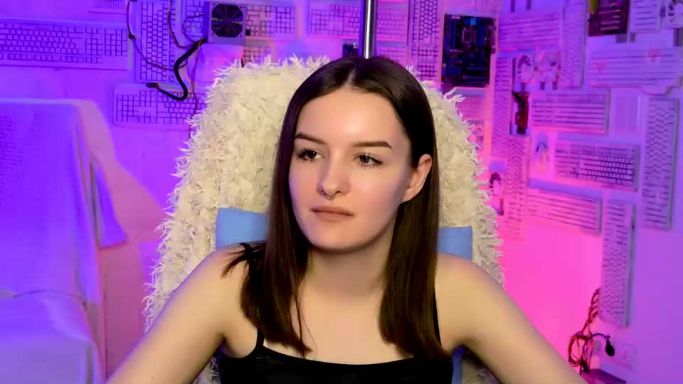 kelliebanshe Webcam Chat August 15, 2026