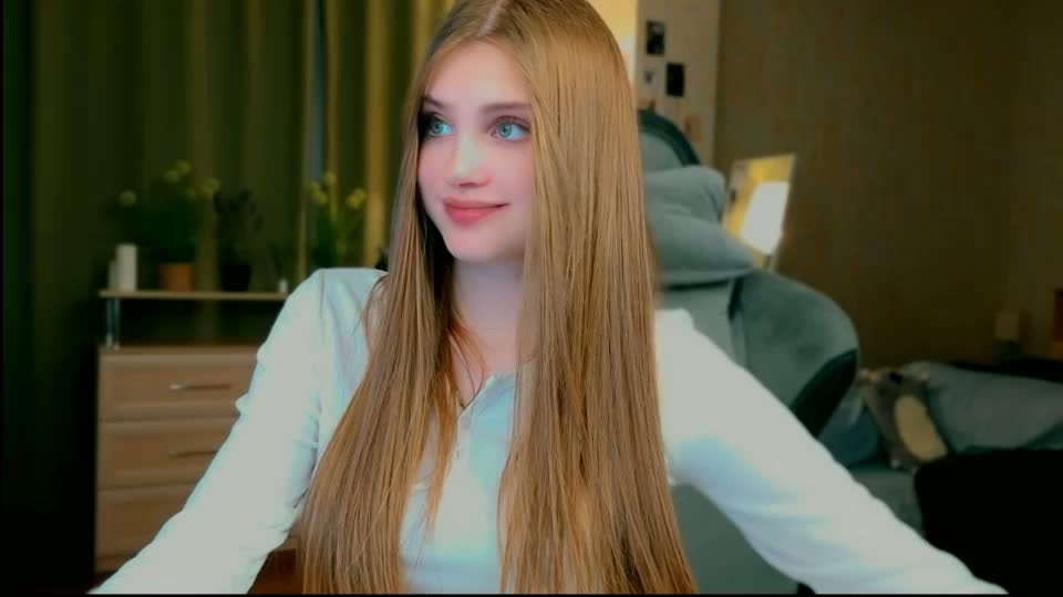 yourbeautyarya Webcam Chat August 15, 2026