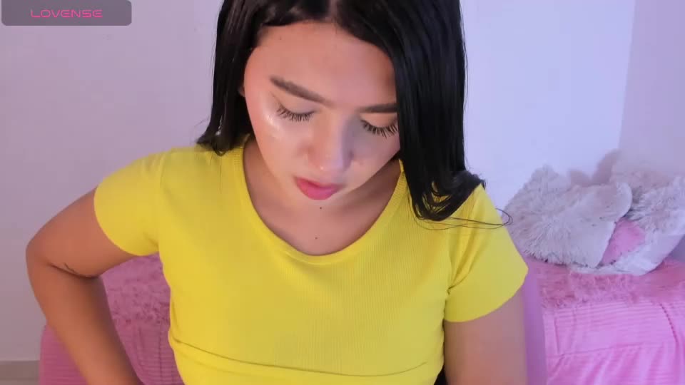 shelly_rohades Webcam Chat August 15, 2026