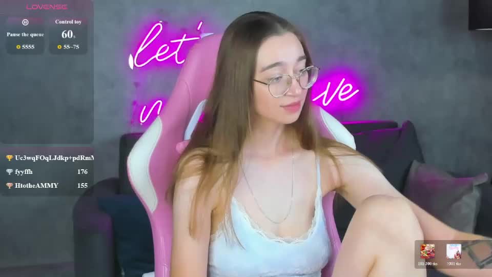 lucyy_green Webcam Chat August 16, 2026