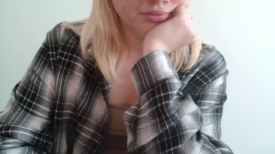leyla_le Webcam Chat August 16, 2026